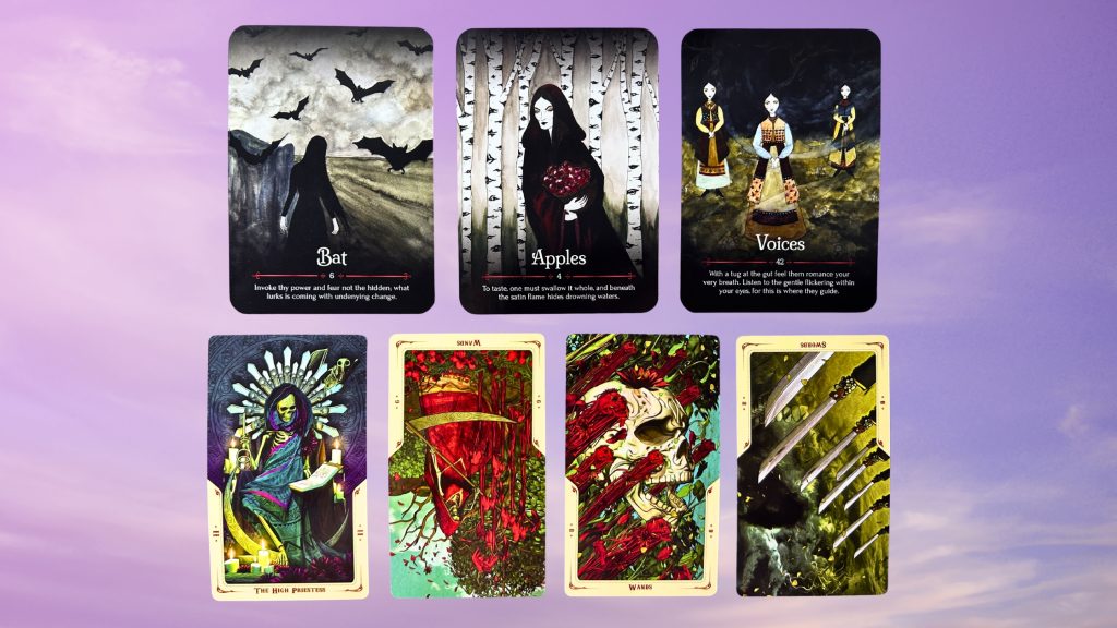 Oracle and tarot cards