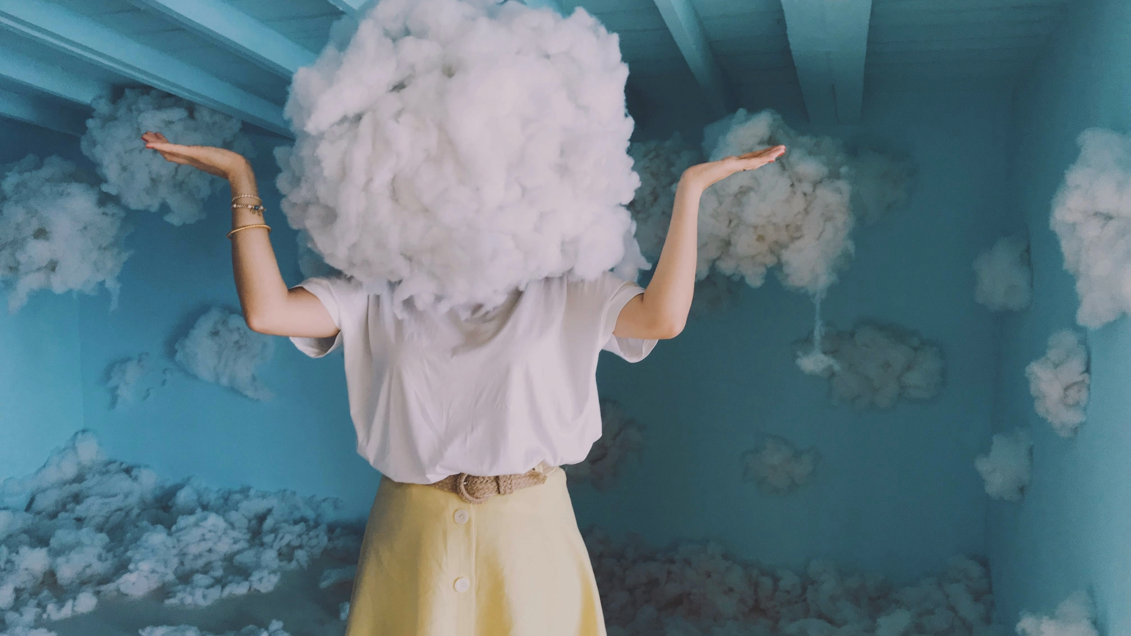 A woman with a head for clouds suffering from maladaptive daydreaming